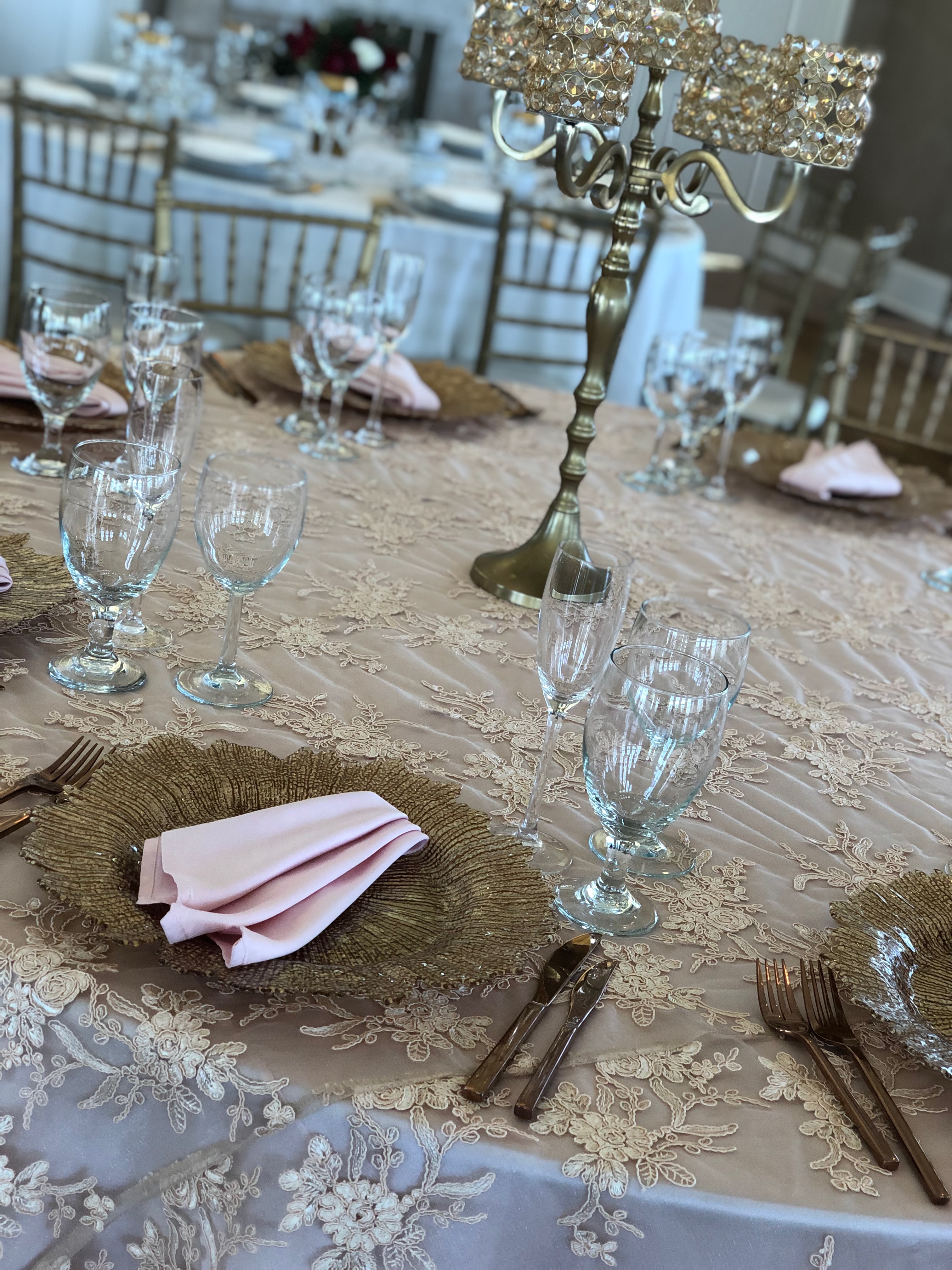 Lace overlay with Gold reef chargers