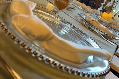 Sage linen with Gold beaded glass chargers